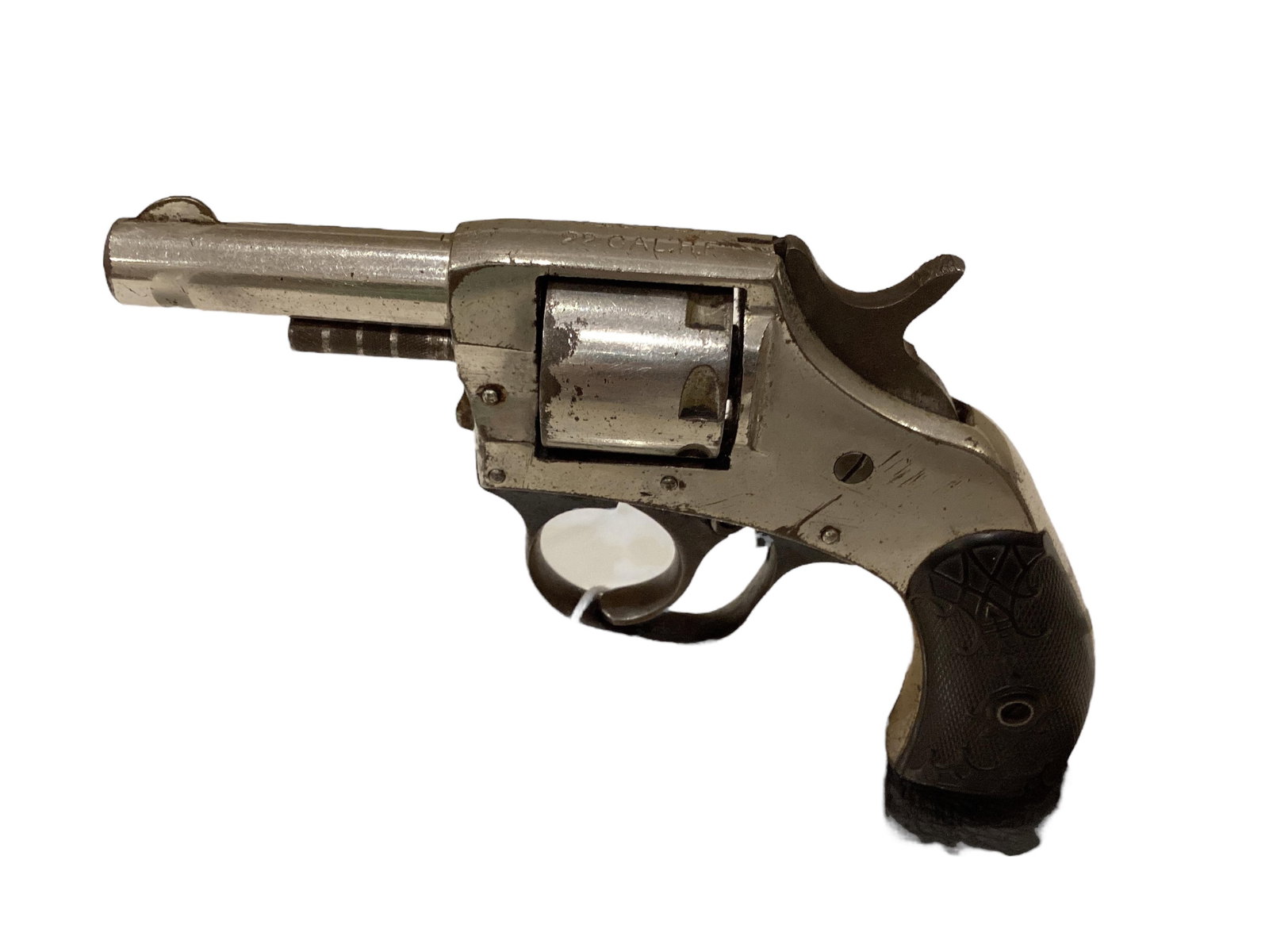 Victor .22 Caliber Revolver SN: 4486 (Broken): Victor .22 Caliber Revolver SN: 4486 (Broken)Including soft case and overall condition poor. (Broken)Be aware of additional charges as shipping restrictions require all handguns to ship via Overnight