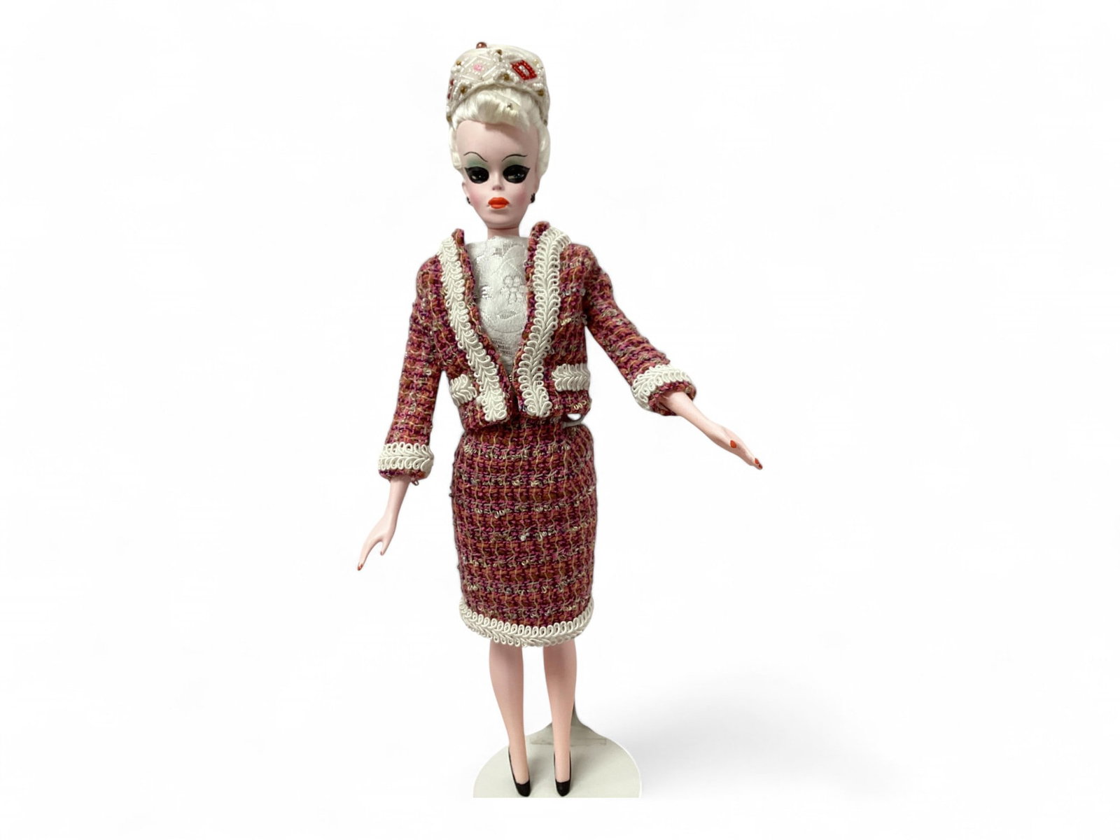 OOAK Dressed Sylvaina Doll by Julian Kalinoweski: OOAK Dressed Sylvaina Doll by Julian Kalinoweski (1) Elegant Doll magnificently restored with a platinum beehive hairdo.She has been painted with the finest materials. She is wearing a gorgeous 2 piec