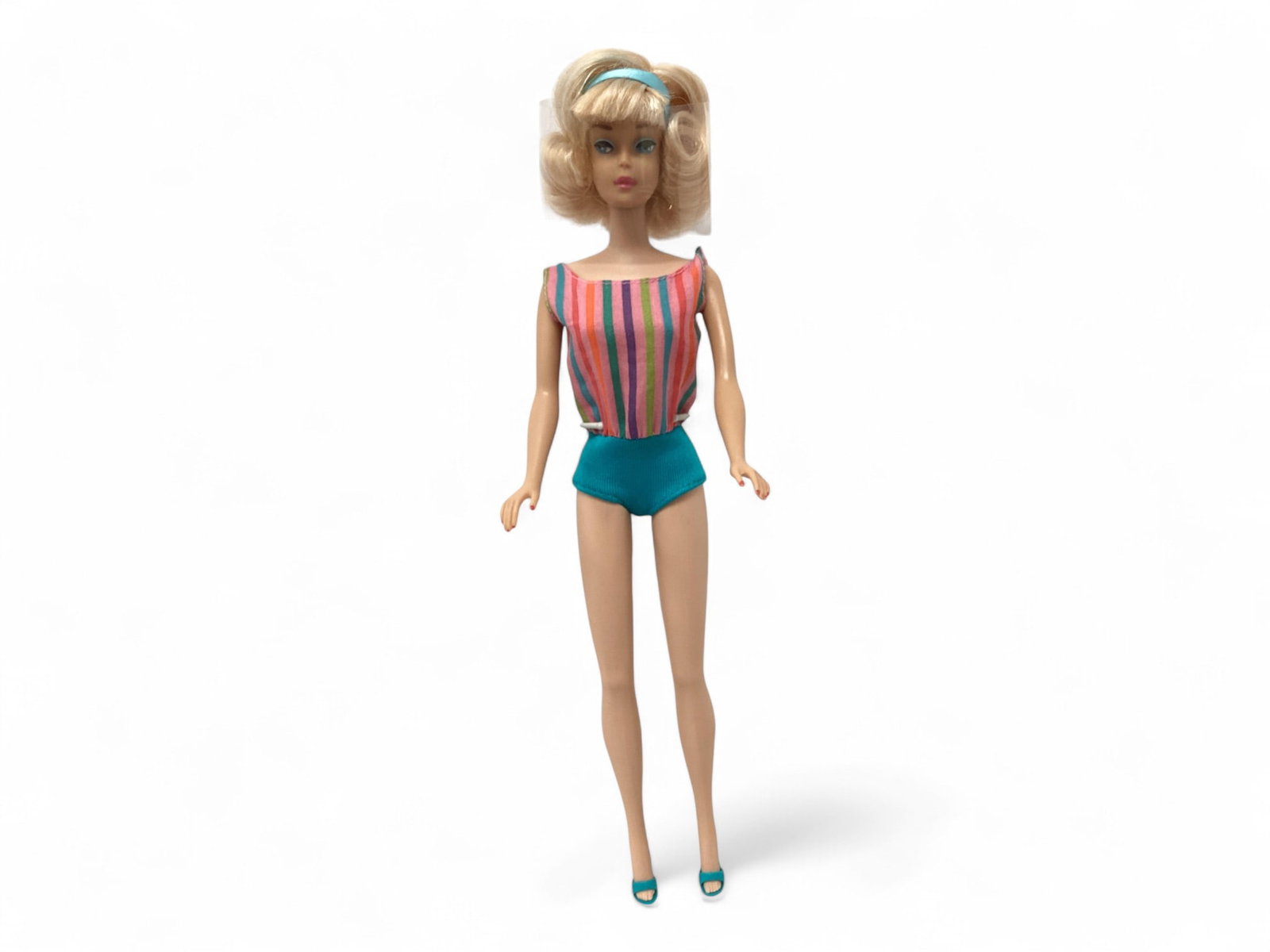Ooak Vintage American Girl Sidepart By Artist Lolaxs Of France: Ooak Vintage American Girl Sidepart By Artist Lolaxs Of France A pristine one of a kind Barbie creation by award winning doll artist, Lolaxs of France. the doll is an authentic original American Girl 