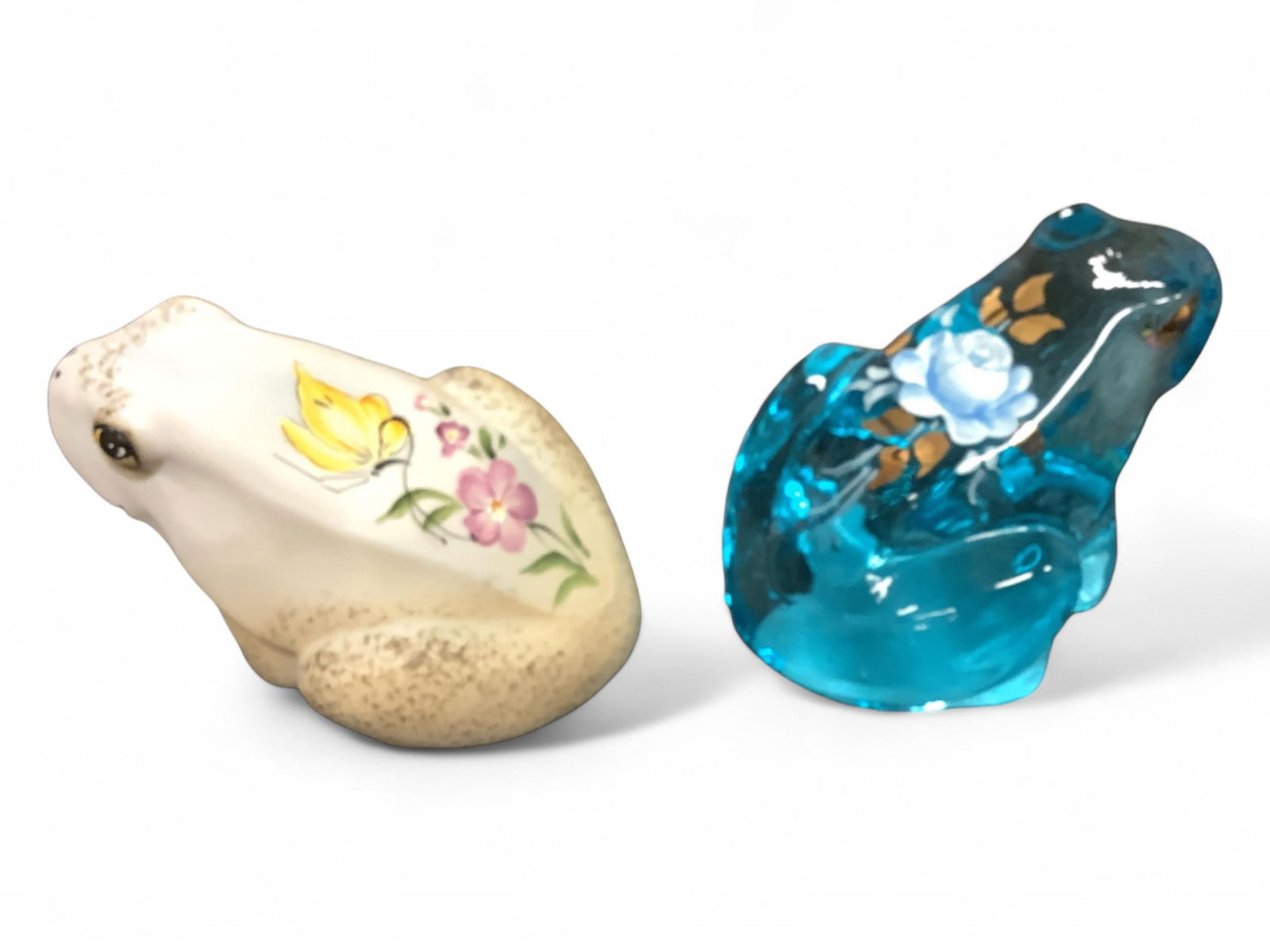 Fenton Hand Painted Frogs Gray 2 1/4 x 3 1/4 in. (5.7 x 8.3 cm.), Blue 2 1/2 x 3 1/4 in. (6.4 x 8.3  (1 of 3)