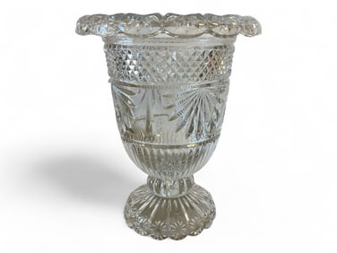 Royal Gallery Slovakia Glass Centerpiece Daniella Vase 11,5"T x 9.5"W