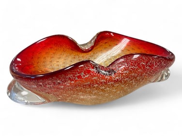 Murano and Murano Style Glassware Murano dish is 8" x 2.5"