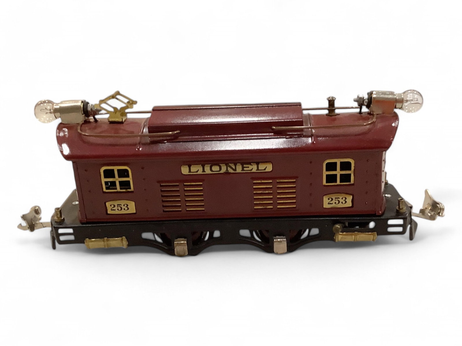 Lionel Pre-War O Ga. Electric Locomotive #253: Lionel Pre-War O Ga. Electric Locomotive #253, Maroon color. Restored.