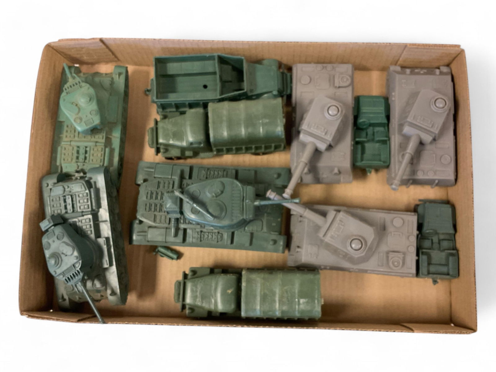 Misc Toy Tanks Height ranges 1" to 2.75" (1 of 2)