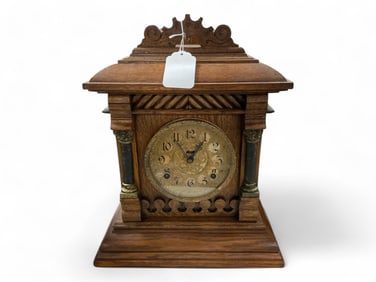 Ingraham Mantle Clock w/ Ornate Face ** 15 1/2 x 12 x 6 in. (39.4 x 30.5 x 15.2 cm.)
