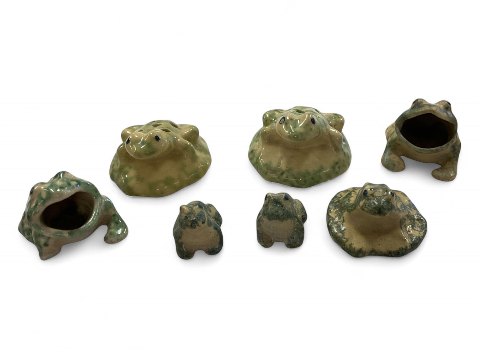 Ceramic Frog Garden Decor (1 of 1)