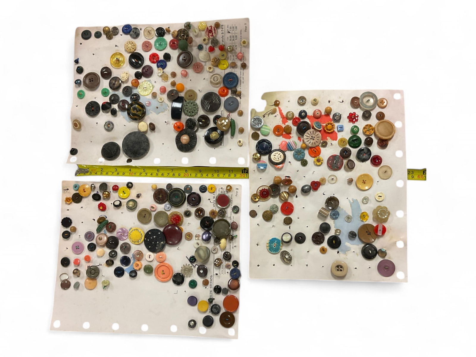 Assorted Vintage Buttons (Includes a Little Bit of Everything) (1 of 5)
