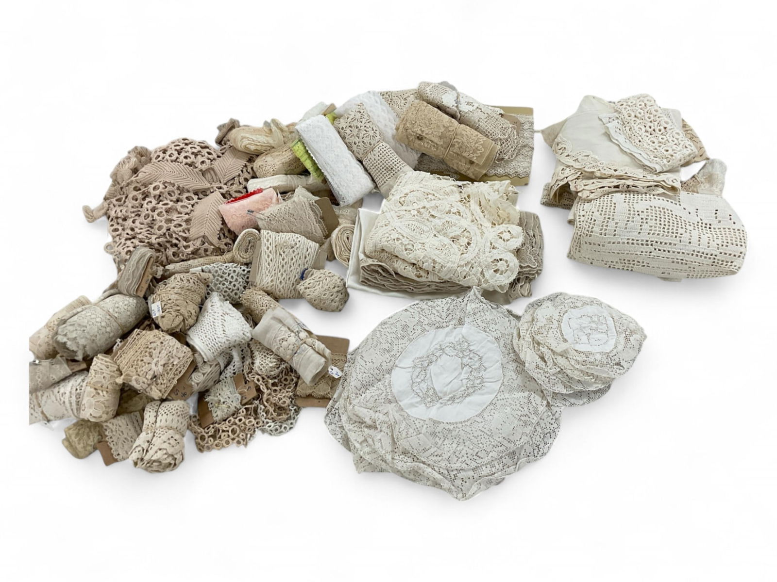 Variety of Styles and Sizes of Lace: Variety of Styles and Sizes of Lace