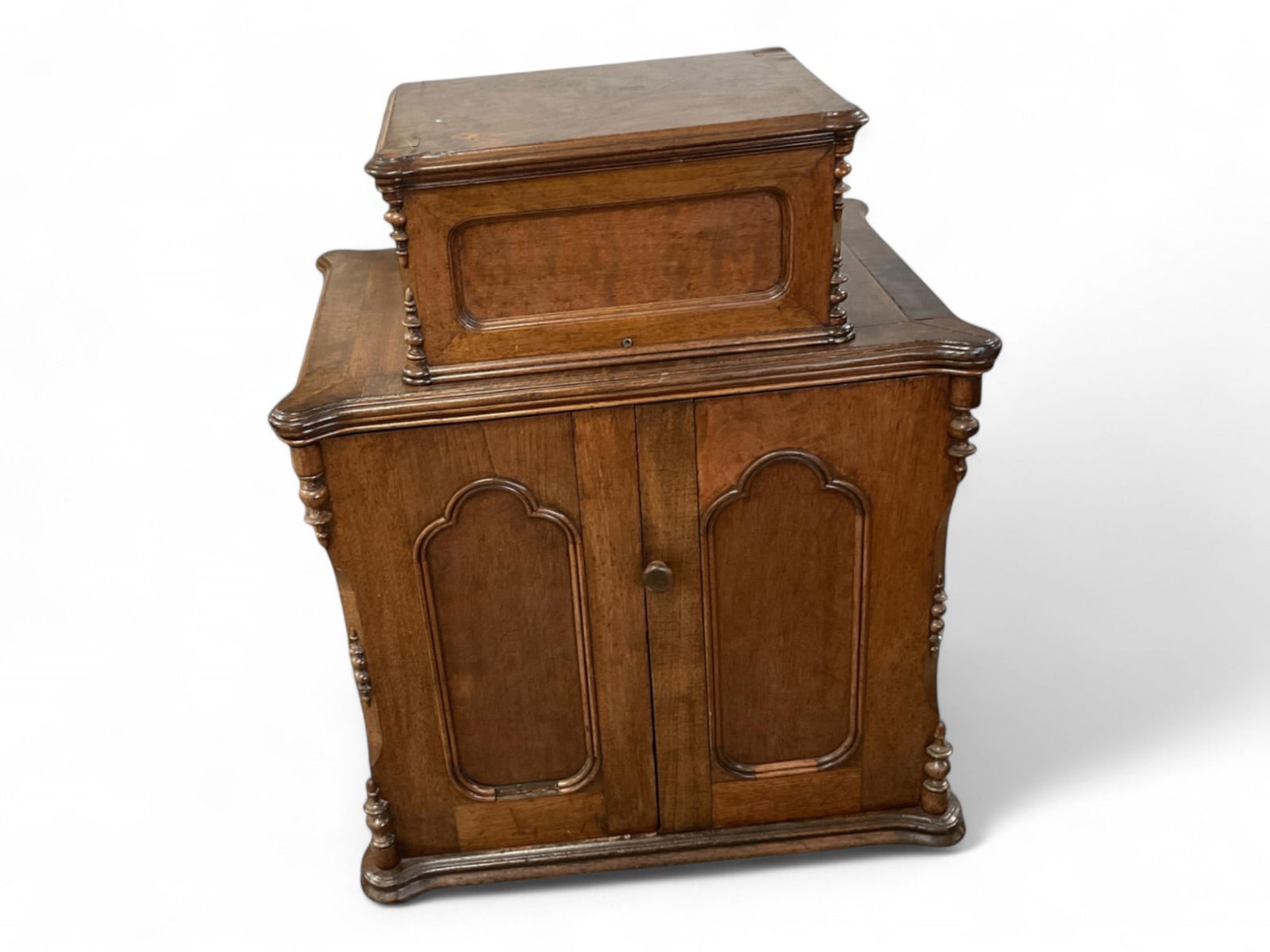 Vintage Singer Sewing Machine (1 of 7)