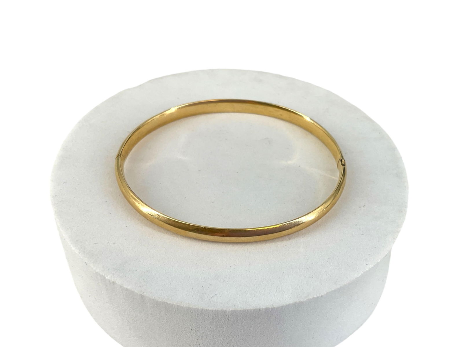 14kt Yellow Gold Bangle Bracelet (1 of 5)