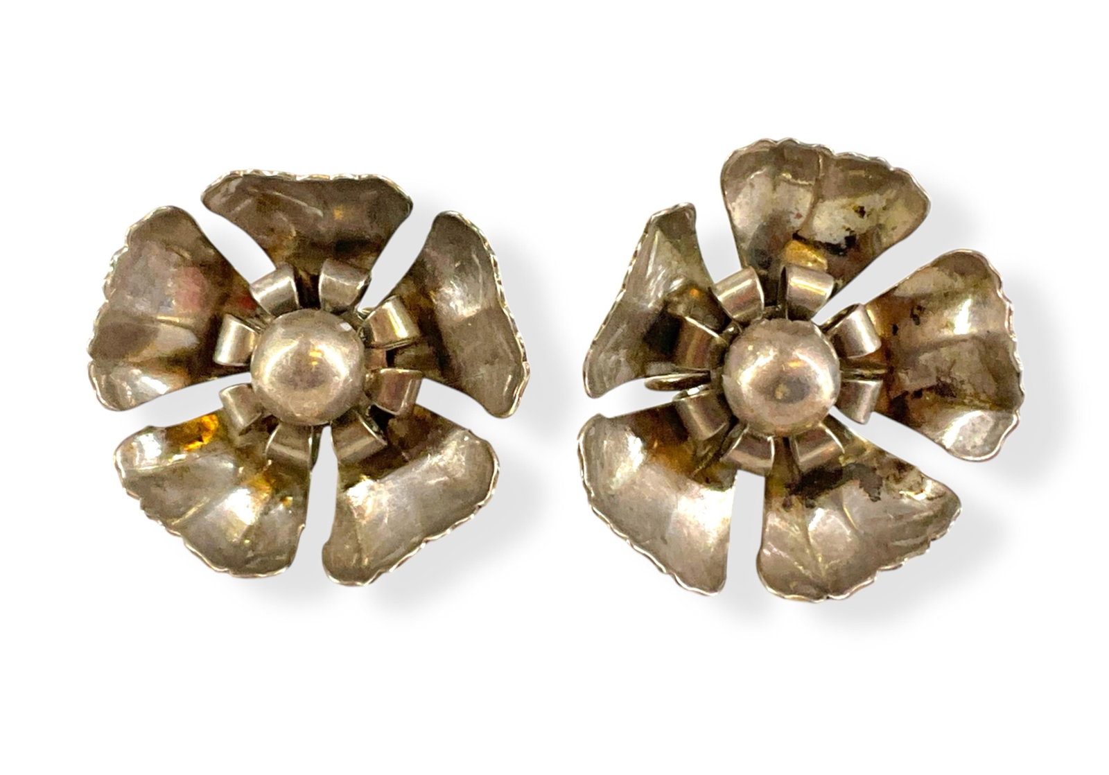 Pair of Sterling Silver Floral Earrings: Pair of Sterling Silver Floral Earrings 30.0mm in size, semi-polished metal finish, screw-back closures, 0.395 troy ounce total weight, stamped and tested sterling silver/925.