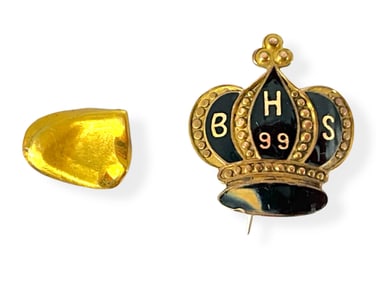 21K Tooth Cap and Enameled Antique Society Pin in Gold