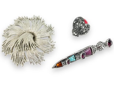 Lovely Silver-Tone Vintage Brooches Including a Ladybug Pin