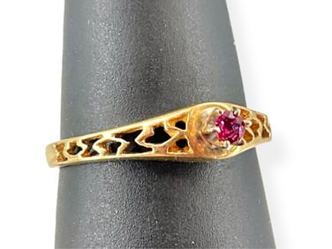 14kt Yellow Gold Ruby Solitaire Ring