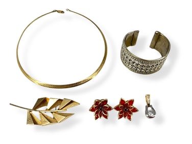 Omega Type Chain in Silver, DiamantÈ/CZ Pendant, Fancy Modern Brooch and More