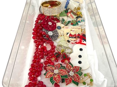 Christmas Holiday Themed Fashion Pins - Sparkling Cuff Bracelet