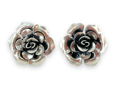 Pair of Floral Sterling Silver Earrings - From Jewel Art