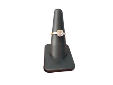 Shiny 14k Ring w/DiamantÈ Stones