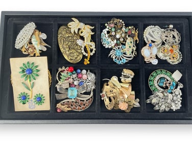 Assortment of Vintage Accessories