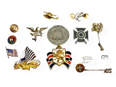 WW2 BWRS Bundles For Britain American War Workers Badge /Pin, Vintage Military Pins ("America