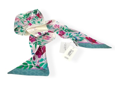 NWT Beautiful 100% Silk by Nordstrom's "3-Ways to Wear" Skinny Scarf and a Gorgeous Dichroic Pendant