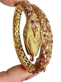 Stunning 18k Vintage Snake Bangle w/Wonderful Craftsmanship