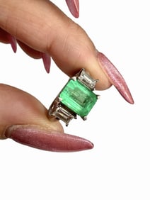 Stunning Platinum Columbian Emerald & Diamond Ring With Appraisal & GIA Report