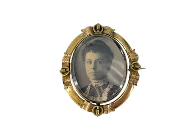 Mourning Brooch w/Beautiful Female Picture and Hair