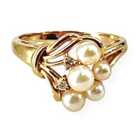 14kt Yellow Gold and Pearls Cluster Ring