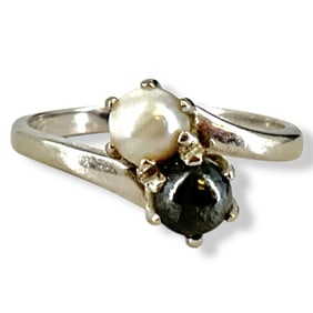 Little 10k White Gold Ring with White and Black Pearls