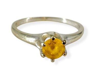 10kt White Gold and Yellow Sapphire Gemstone Ring