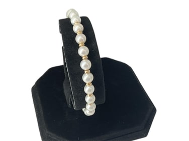 Classy Pearl Bracelet w/Gold Spacers