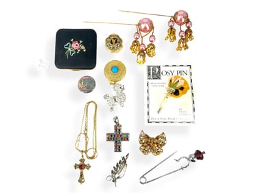 Eclectic Lot: Beautiful Signed "Regency" Butterfly Brooch, Vintage Compact/Pillboxes, Large