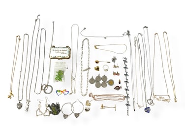 Multiple Pieces of Vintage Fashion Jewelry