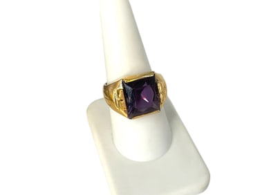 Large 10k Yellow Gold Unisex Ring w/Synthetic Center Stone