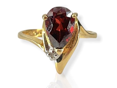 Garnet Ring in 14k Yellow Gold
