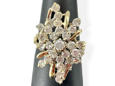 Big 10k y/g Ring with Diamond Cluster