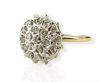 10k y/g Ring w/Diamonds in an Illusion Top