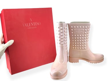 VALENTINO GARAVANI Rockstud Pink Rain Boots - Size 37