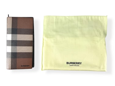 Branded BURBERRY Checkbook Wallet