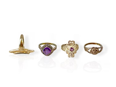 Four Silver Rings in Approx Size 7 Including Amethyst & Abalone