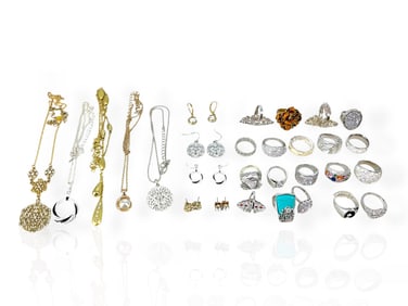 Fashion Jewelry and 19 Fancy Fashion Rings