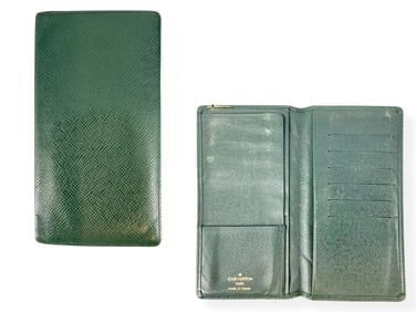 Unisex LOUIS VUITTON Forest Green Bifold Wallet