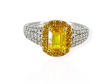 10k White Gold Ring w/Yellow Topaz Stones