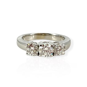 14k w/g Three-Stone Ring