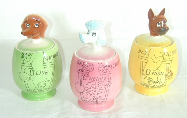 (3) CHINA BAR HOUND CONDIMENT JARS (MIN: (3) CHINA BAR HOUND CONDIMENT JARS (MINOR FLAKES TO LIDS) 5 1/2" H