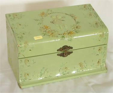 VICT HINGED DRESSER BOX W/EMBOSSED FIGURE MOTIF 1: VICT HINGED DRESSER BOX W/EMBOSSED FIGURE MOTIF 10 1/2"L X 6 1/2"W X 6"H