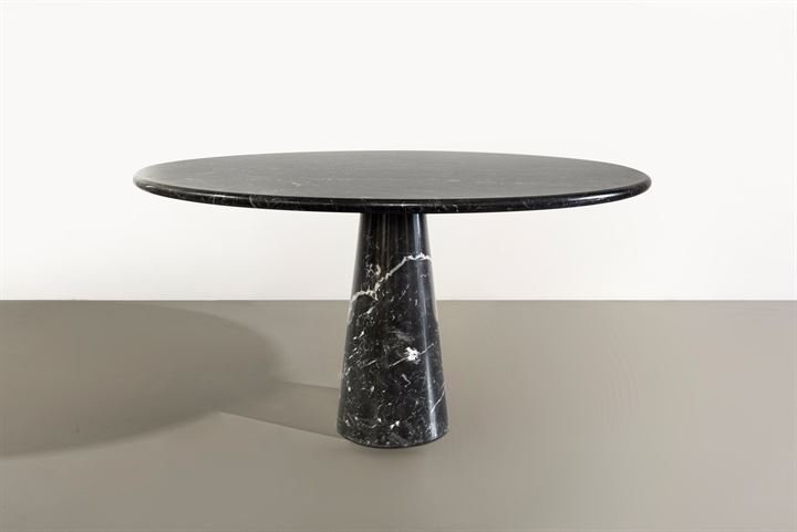ANGELO MANGIAROTTI: Tavolo in marmo nero Marquigna.Anni '70cm 72x130