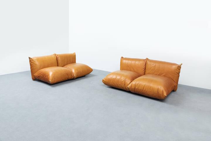 MARIO MARENCO: MARIO MARENCOCoppia di Divani mod. MarencoStruttura portante in profilato metallico, imbottitura in schiuma poliuretanica rivestita in pelle.Prod. Arflex anni '70cm 60x136x96Bibl.: Giuliana Gramigna,