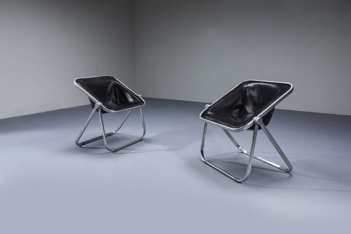 GIANCARLO PIRETTI: GIANCARLO PIRETTICoppia di poltrone mod. PlonaAlluminio, sedute in pelle.Prod. Anonima Castelli 1971cm 75x50x63Bibl.: https://www.anonimacastelli.com